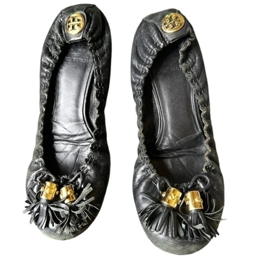 ▶️ Tory Burch ◀️ Reese Black Flats with Tassels. 6.5